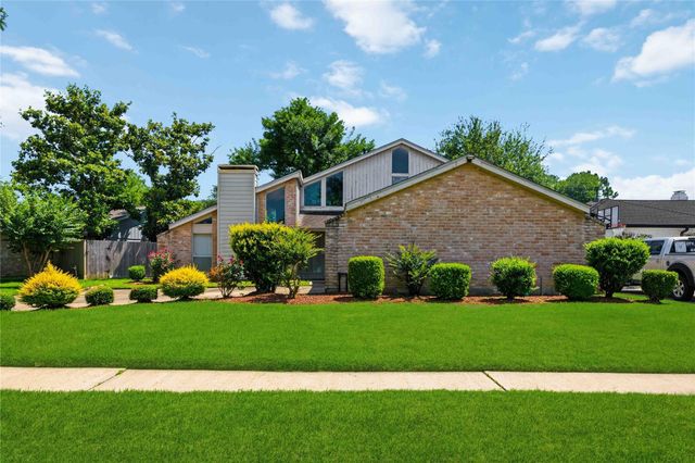 1823 Hilton Head Dr — Quail Valley Thunderbird