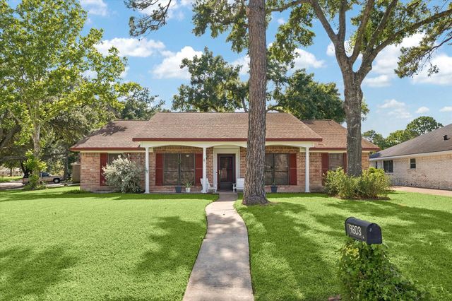 9803 Rocktree Dr — CANDLELIGHT FOREST WEST SEC 3