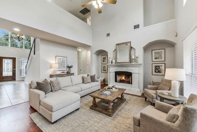 522 Cedar Point Dr — Cedar Landing Sec 4 2001