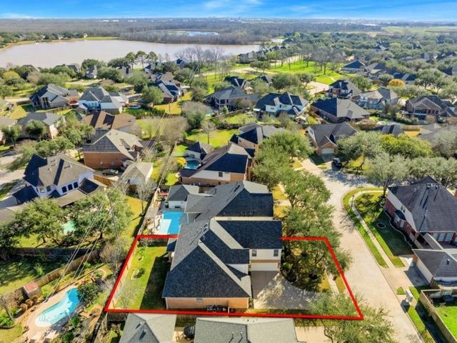 3615 Emerald Bay Ln — Orchard Lake Estates Sec 2