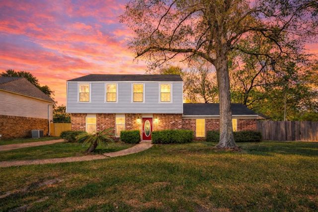 2239 Parkdale Dr — Woodland Hills Village Sec 02