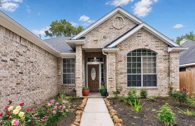 1727 Whispering Forest Drive — Kingwood Place Village