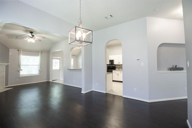 303 Burris Park Dr — Spring Park Village
