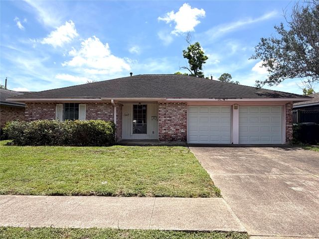 5607 Viking Dr — Forest Pines