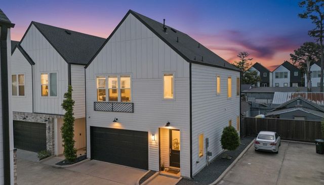 825 Martin St — Martin Street Lndg