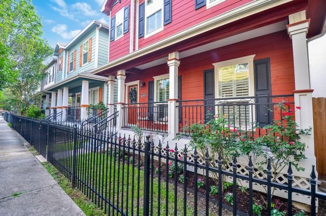 1106 W 18th St — Manors/Shady Acres