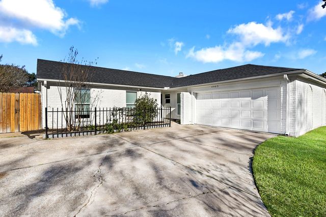 4903 Cairnleigh Dr — Glencairn
