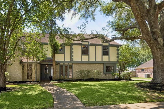 3819 Pleasant Valley Dr — Quail Valley Thunderbird