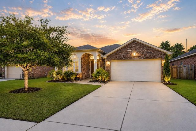 2211 Oak Rise Dr — Woodhaven Forest 01