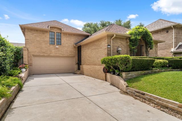 7416 Kelving St — Cambridge Green