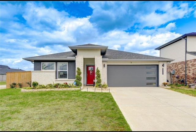 29322 Hoelzen Hollow Dr — Tamarron