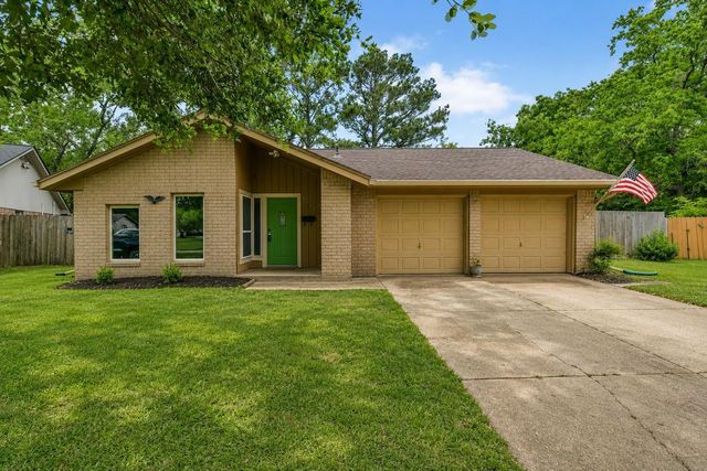 5705 Woodville Lane — Corrigan Pearland