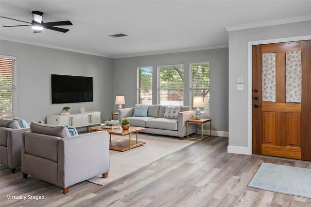 10905 Claywood Dr — Collinwood West