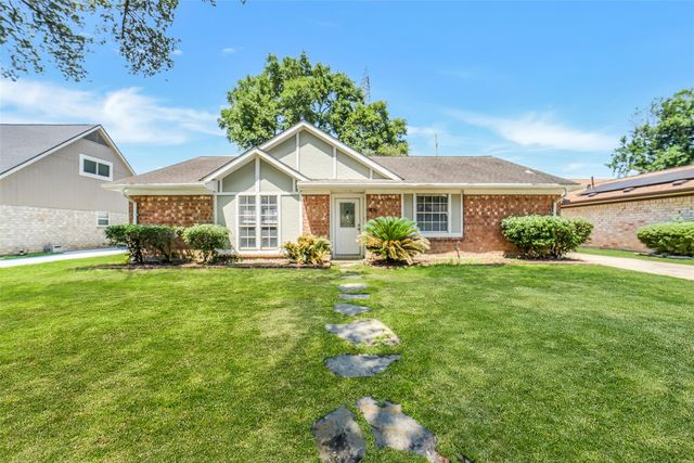 806 Park Meadow Dr — Memorial Pkwy Sec 02