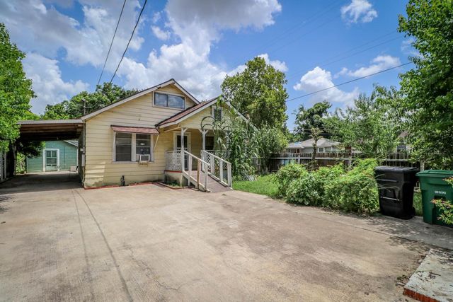 9243 E Avenue O — Oak Meadows