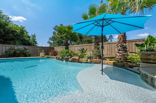 27026 Golden Knoll Dr — Northgrove