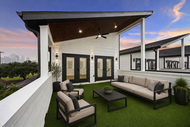 116 Velasco St — Vantage/Velasco