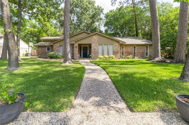 2211 River Falls Dr — Trailwood Village Sec 02 Rep