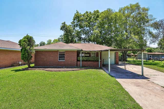 1501 Colby Dr — Plumwood