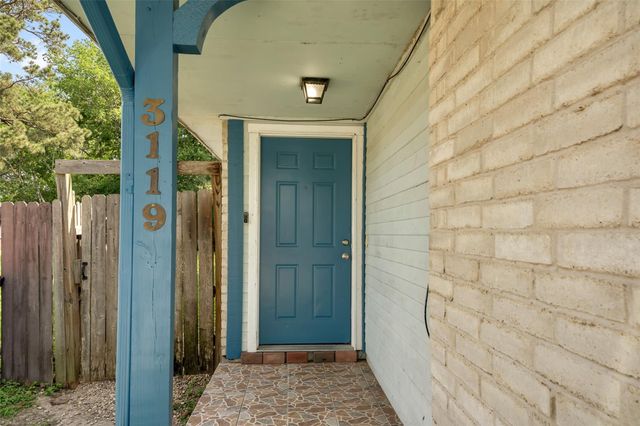 3119 Oak Rock Cir — Timber Lane