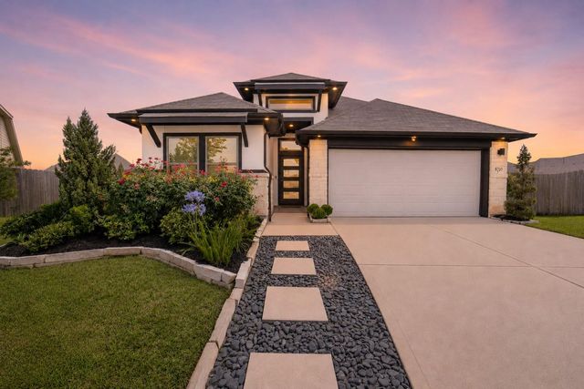 8710 Sunbury Oak Cir — Grand Mission Estates