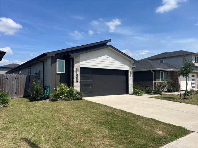 12807 Southborough Ln — City Gate