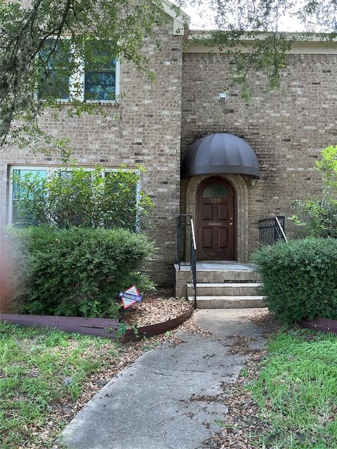 3218 Southmore Blvd — Southwood Oaks