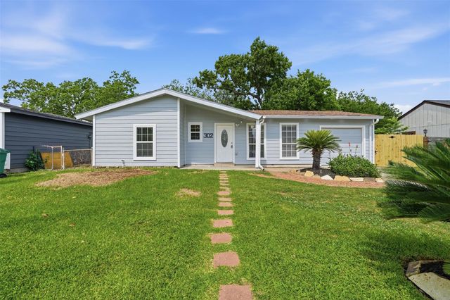 302 Glenmore Dr — Parkwood