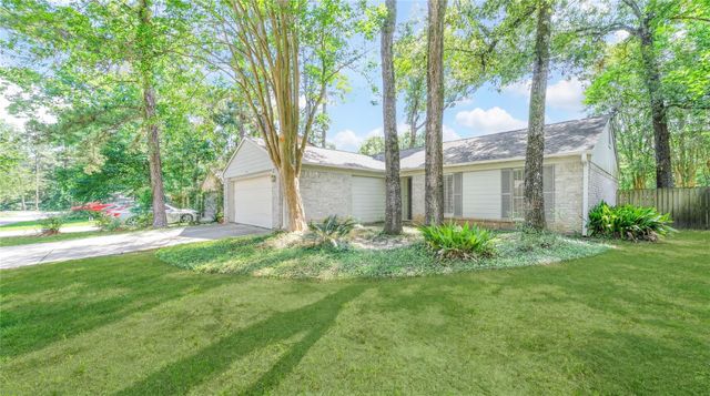 26 S White Pebble Ct — Wdlnds Village Grogans Ml 38