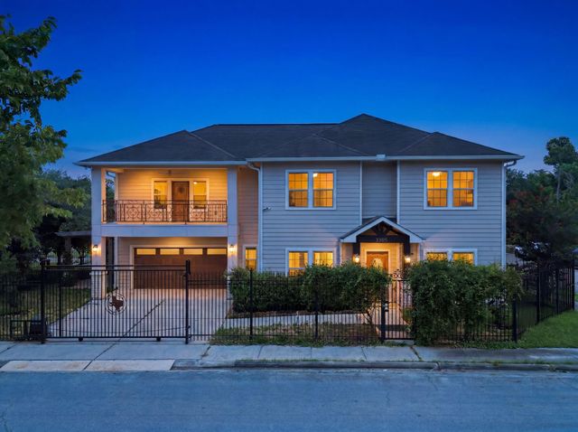 3231 Francis St — Booker T Washington Add