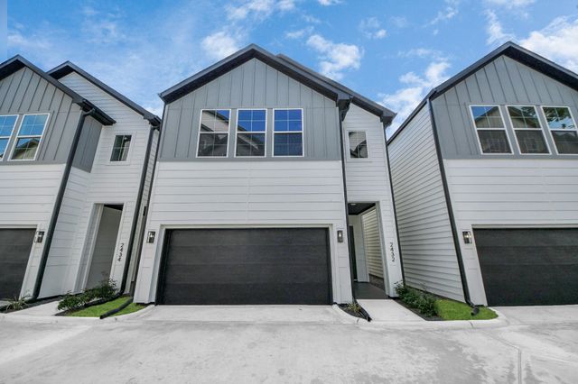 2432 Harrington St — Carr City Views Reserve A