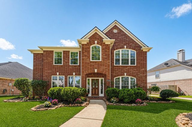 1919 Farmers Creek Dr — Waterside Estates Sec 10