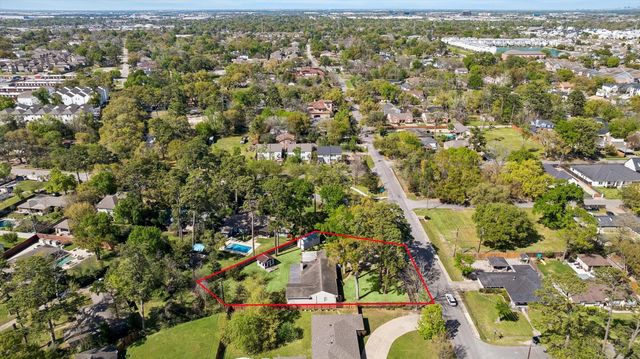 1829 Campbell Rd — Spring Branch Oaks