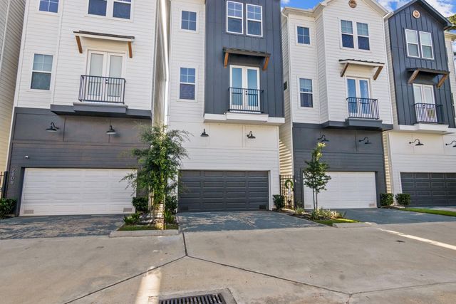 2806 Versailles Oak Ln — Sherwood Heights