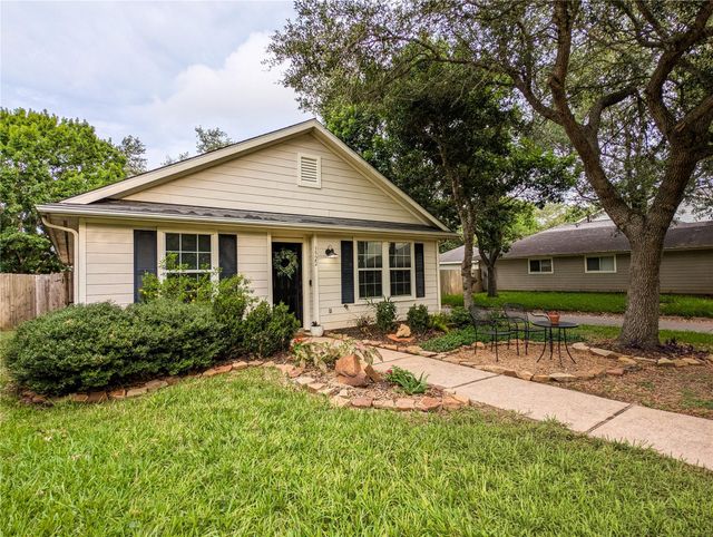 3922 Federal Ln — Sienna Steep Bank Village