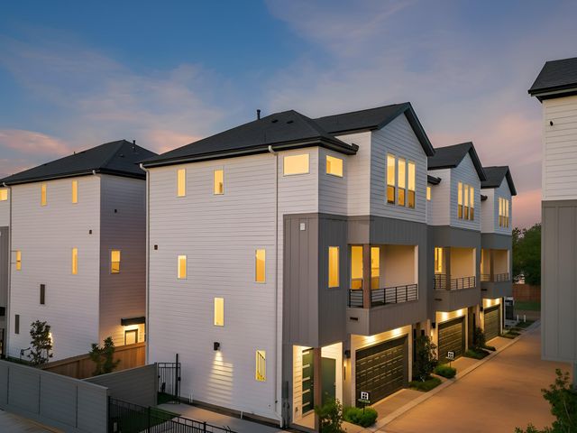 4842 Pinemont Dr — Reserve at Oak Forest