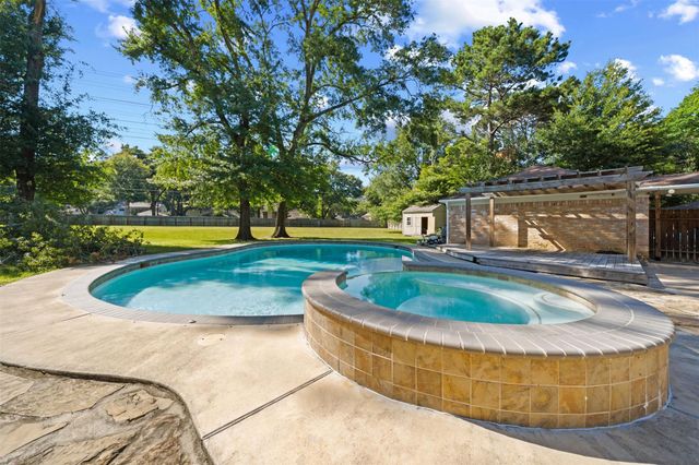 12854 Highland Hills Dr — Lakewood Forest Sec 10 Correcte