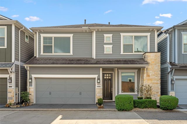 8923 Highgate Ln — Knoll Crossing