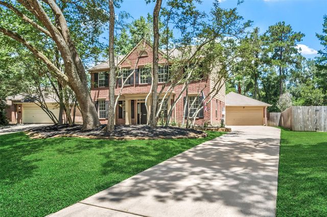 18 Hawkseye Pl — Wdlnds Village Cochrans Cr 19