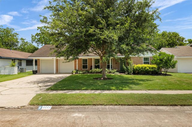 5222 Spellman Rd — Westbury Sec 3