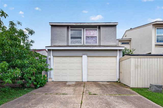 7709 Shadow Hill Ln — Courtyard Homes Ph 03