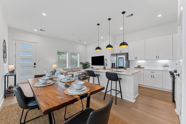332 Neyland St — NEYLAND VIEWS