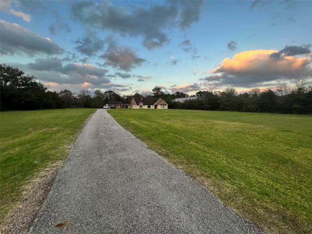 18240 Fenske Rd — .