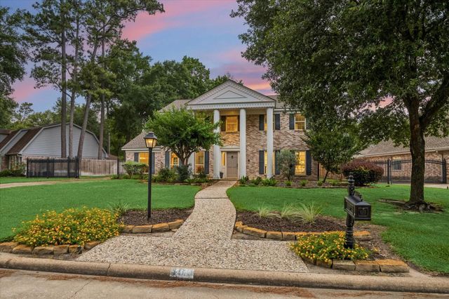 5410 Coral Gables Dr — Huntwick Forrest Sec 08