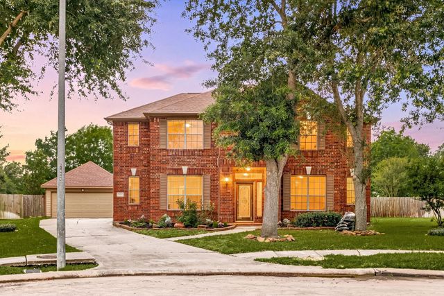 8410 Columbus Ct — VILLAGES OF EDGEWATER ESTATES