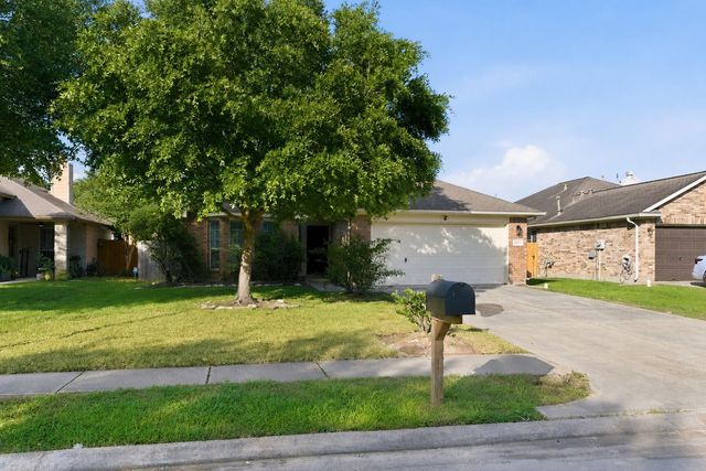 24022 Lestergate Dr — Villages Spring Oaks Sec 02