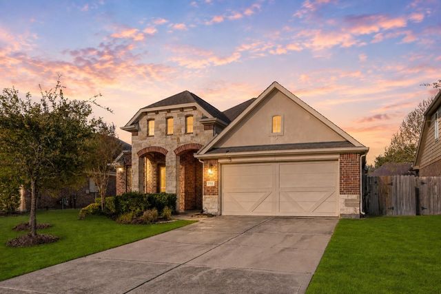 17831 Bella Ava Dr — Trails/Cypress Lake Sec 2