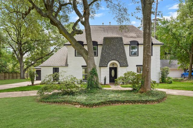 2918 Hackberry Ln — Pine Forest Sec 01