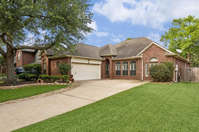314 Bay Spring Dr — South Shore Village