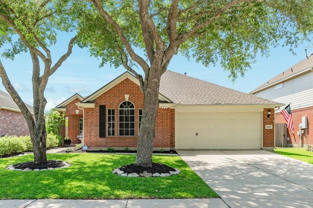 3529 Pine Valley Dr — Pine Hollow Sec 2-A 2b